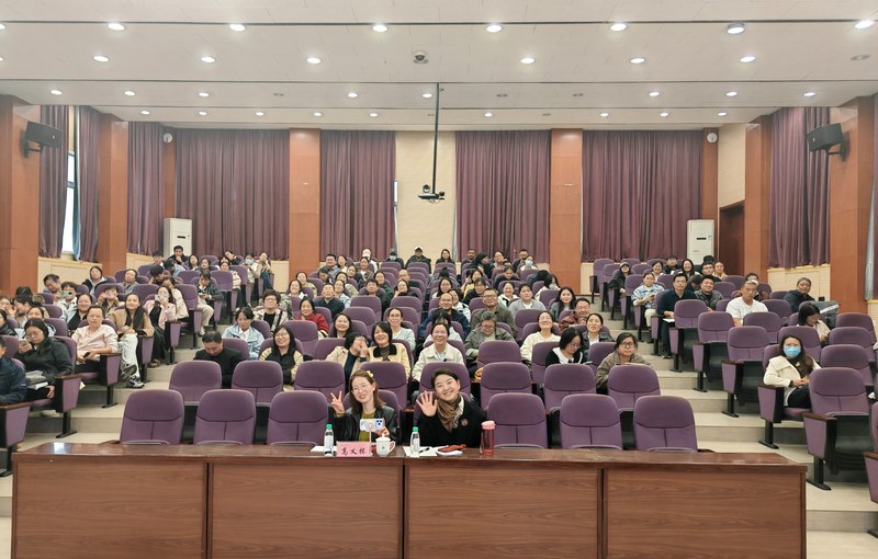 满座学员与互动氛围
