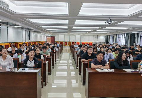 会场学习氛围浓厚